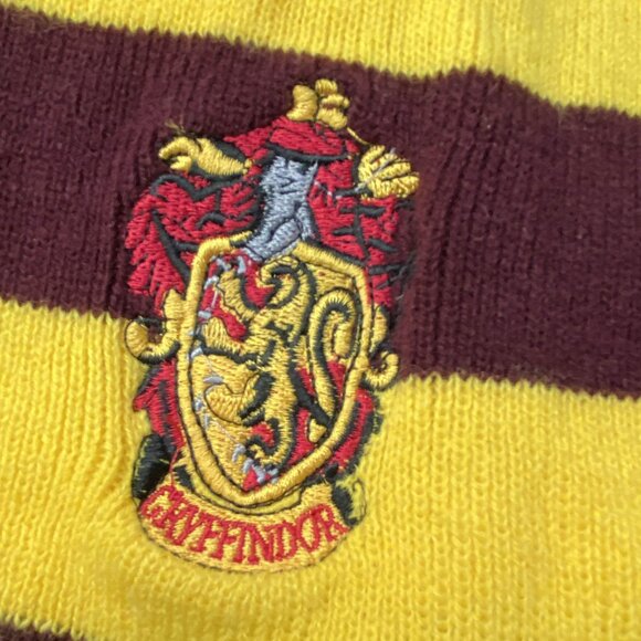 Gryffindor Harry Potter Red and Gold Knit Scarf - Picture 2 of 4